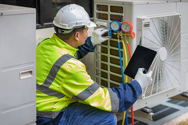 Professional Hvac Installation technician working in Rice, TX